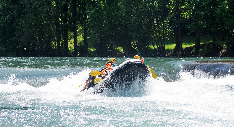 Pour être les premiers, il faut savoir relever les défis... en rafting comme en entreprise ! - Yes We raft