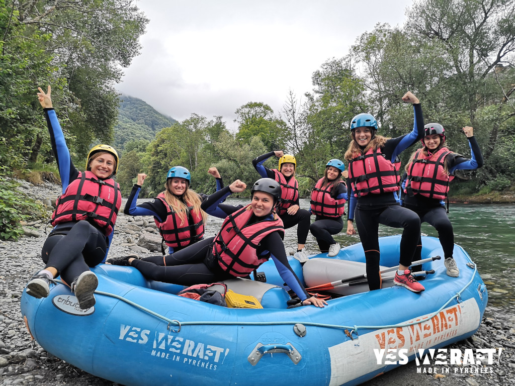 Rafting EVJF Pyrénées enterrement de vie de jeune fille